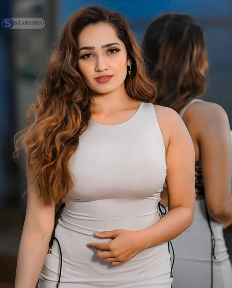 Aditi Mistry Biography