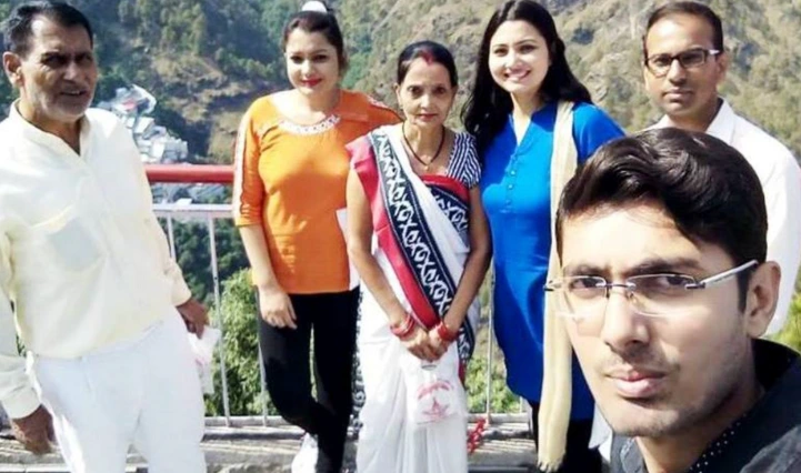 Chitra Tripathi Husband