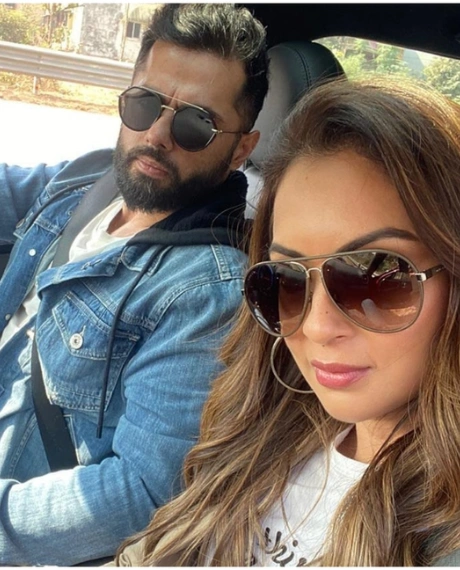 Rhea Chakraborty Relationship
